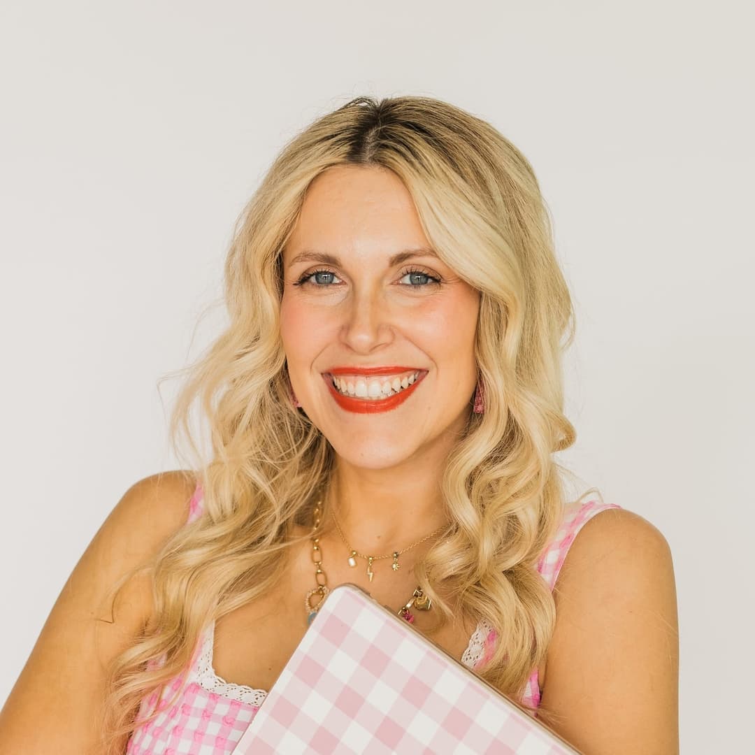 Kierra smiling in a lifestyle setting